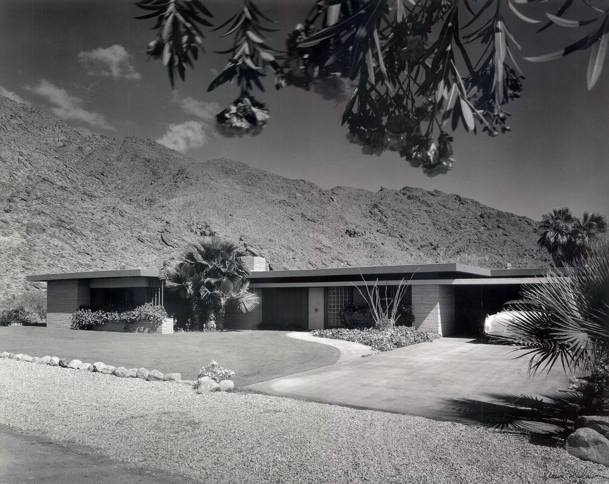 Crockett Residence Photo by Julius Shulman © J. Paul Getty Trust. Getty Research Institute, Los Angeles (2004.R.10)
